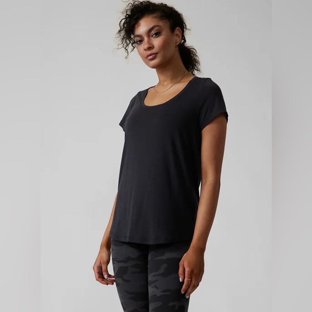 Athleta Black Short Sleeve Tee